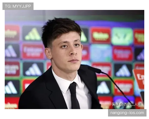 居莱尔与梅西的盘带与视野对比：少年天才与球王的差距在哪？