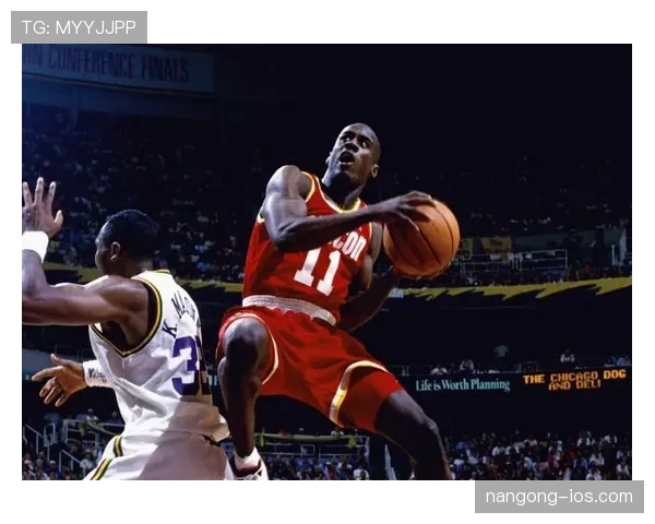 罗斯单打效率明显提升，拉开与昔日MVP的得分差距