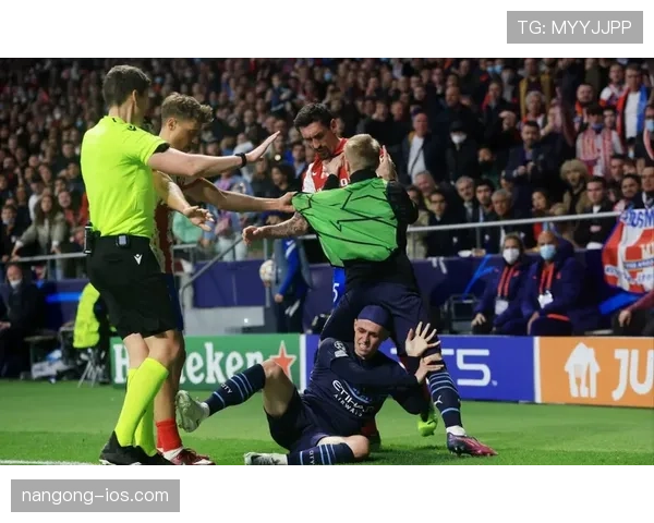 禁赛规则如何判定？累计黄牌与红牌的执行标准解析